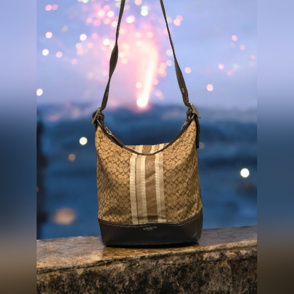 Coach Legacy 19918 Vintage Signature Shoulder Bag - Tan/Brown Jacquard & Leather - Picture 3 of 16